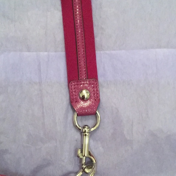 Coach Magenta Pink Heart Crossbody Shoulder Purse - Picture 7 of 8